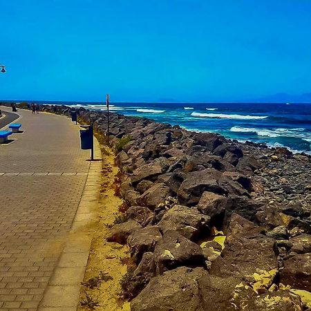 Apartament Maia Ocean Corralejo Bagian luar foto